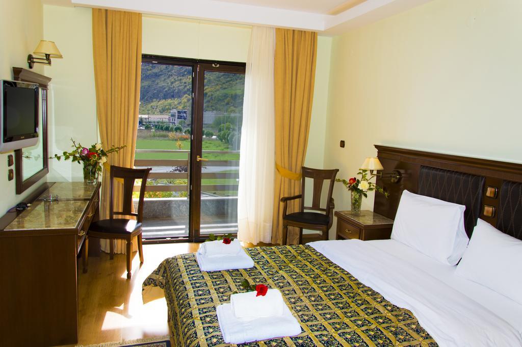 Hotel Tsamis Kastoria Kamer foto