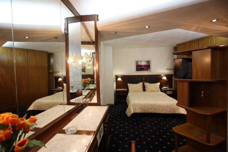 Hotel Tsamis Kastoria Buitenkant foto